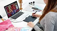 Wacom Medium 8.5-inch Graphic Tablet (Red and Black) & collar microphone